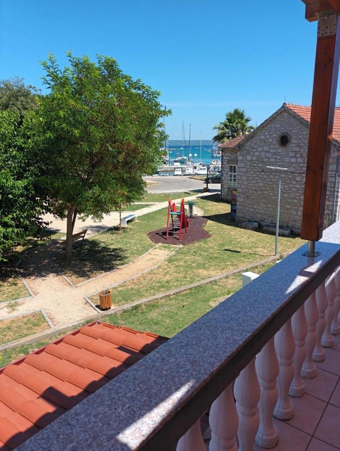 Apartments Martinovic By The Sea Kukljica Zewnętrze zdjęcie