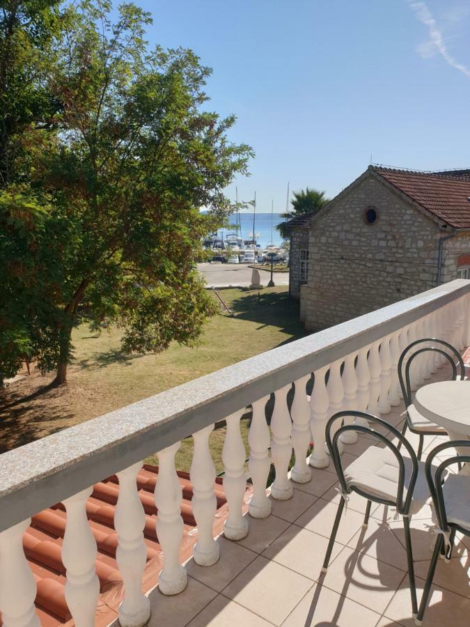 Apartments Martinovic By The Sea Kukljica Zewnętrze zdjęcie